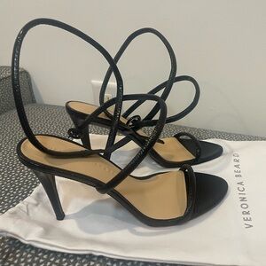 VERONICA BEARD MARCELINE LEATHER STRAPPY SANDALS